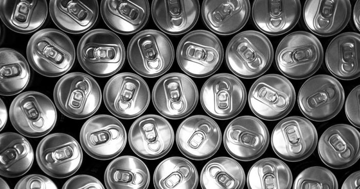 black-and-white-cans-doses-19954
